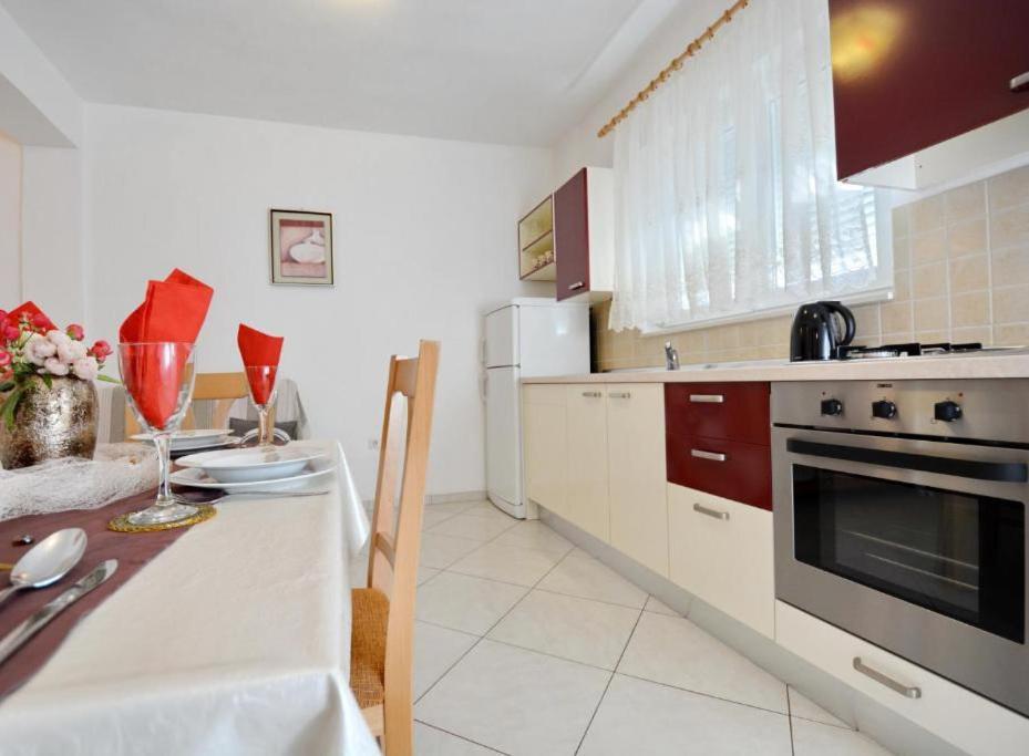 Zita Apartman Zára